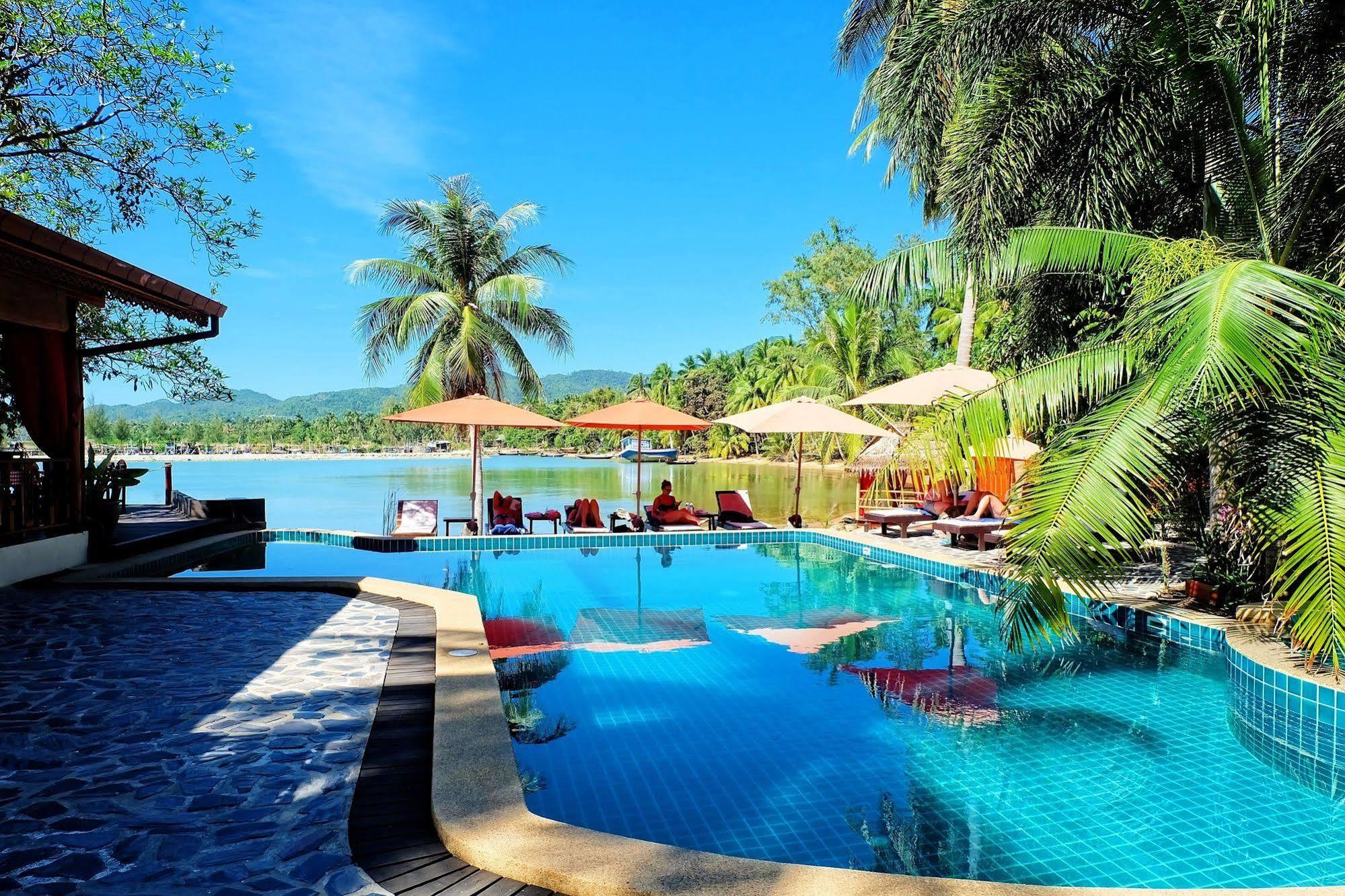 Cyana Resort Wok Tum Exteriör bild